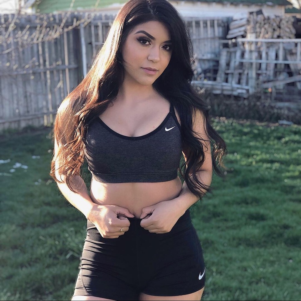 Meet your Posher, Diana